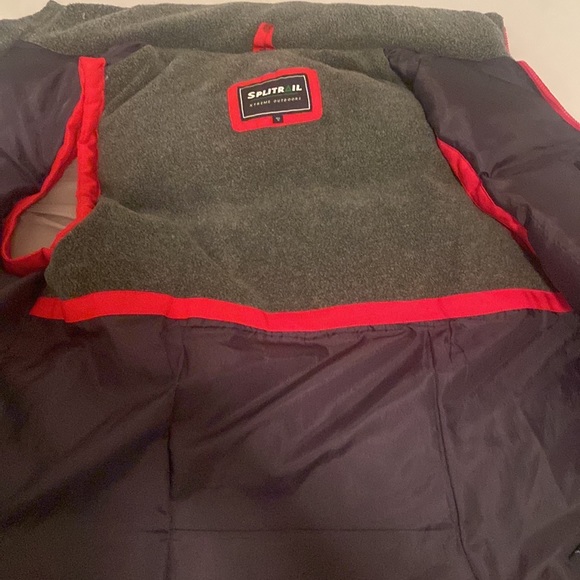 Red Outdoor Vest by Splitrail. Great condition only worn a couple of times. - Picture 2 of 3